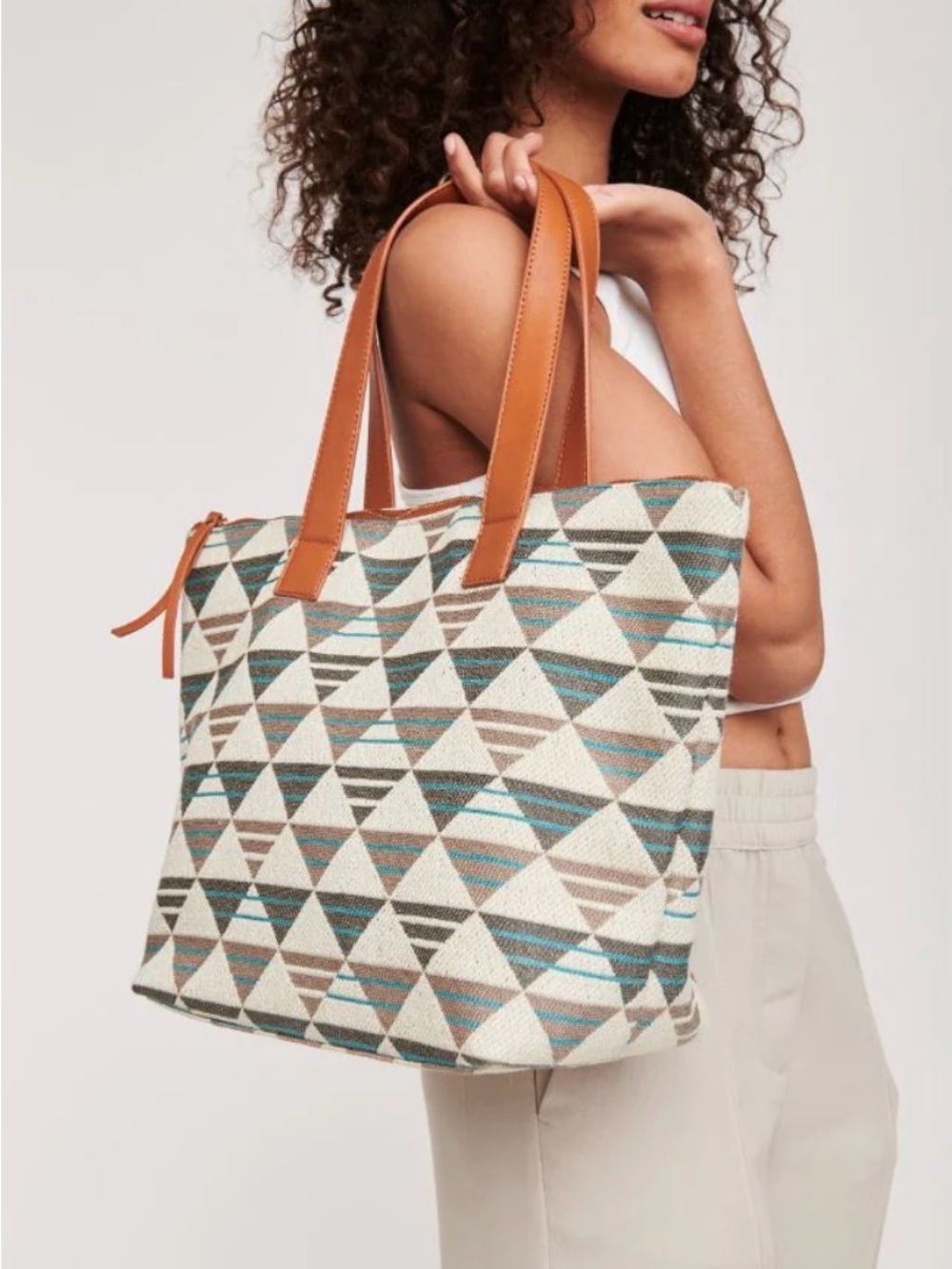 NWOT Moda Luxe Quinn Tote Blue and Neutral Hues Canvas